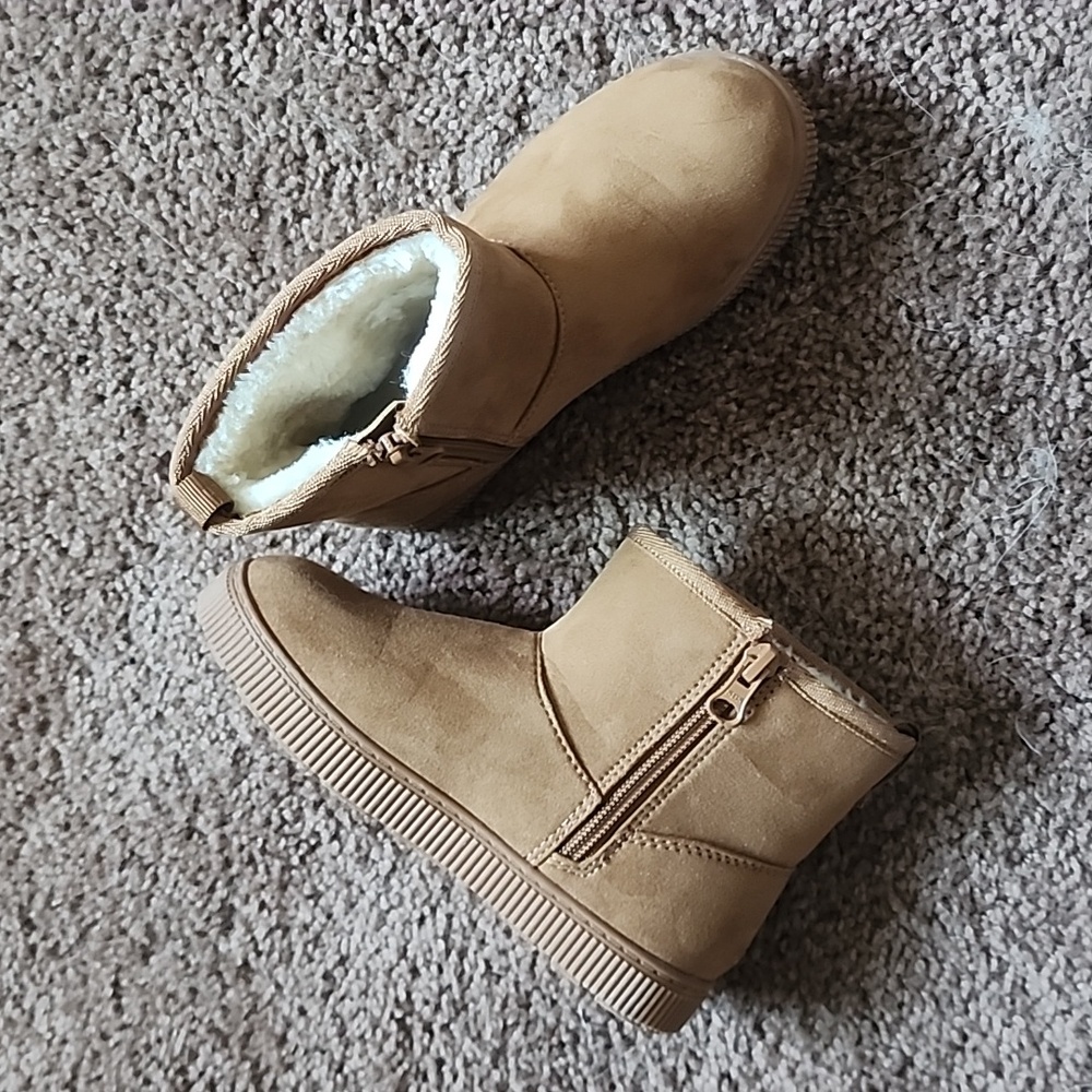 Shoe Set - Picture 4 of 4
